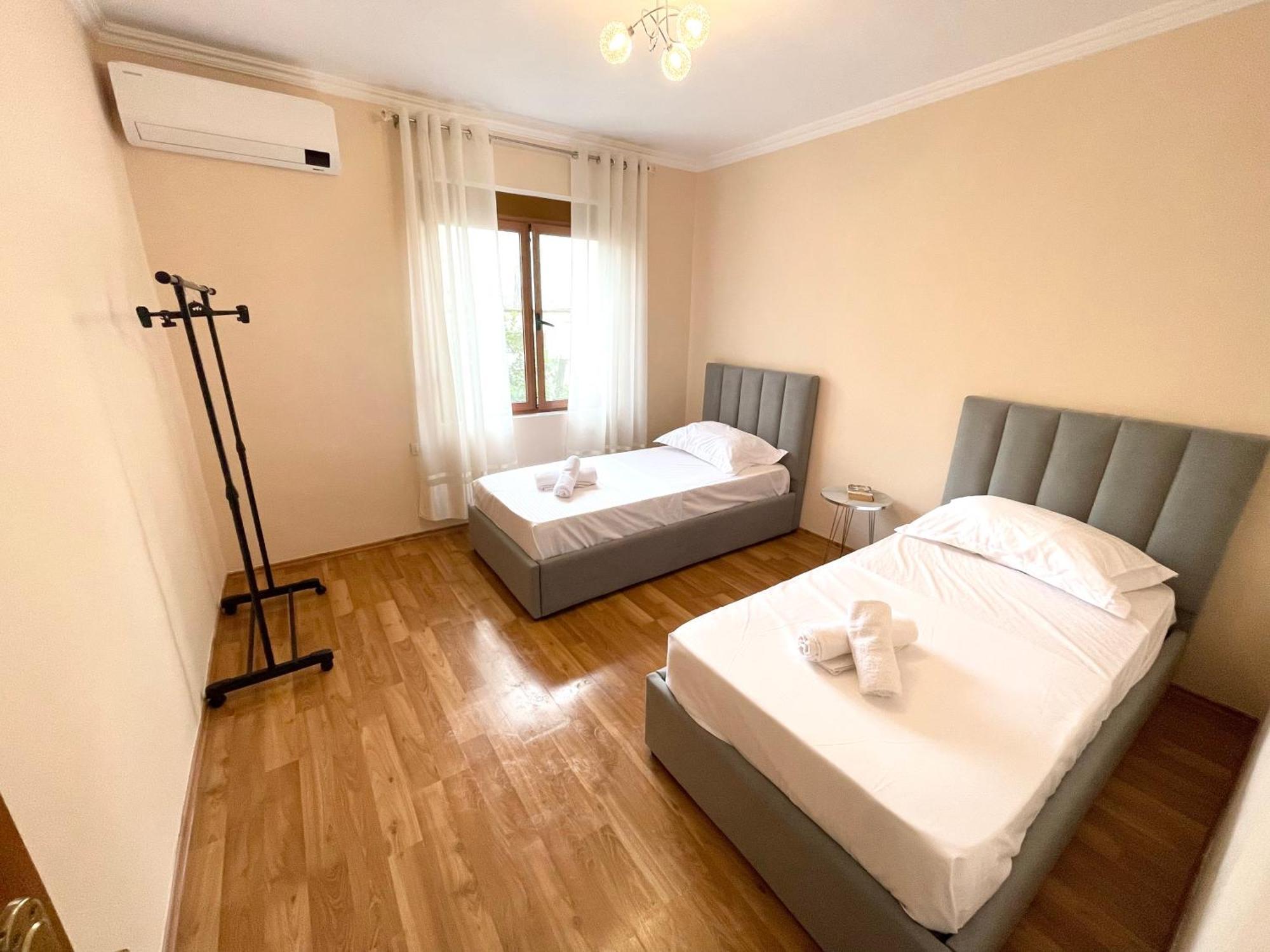 Skanderbeg Square Apartment 02 Τίρανα Εξωτερικό φωτογραφία